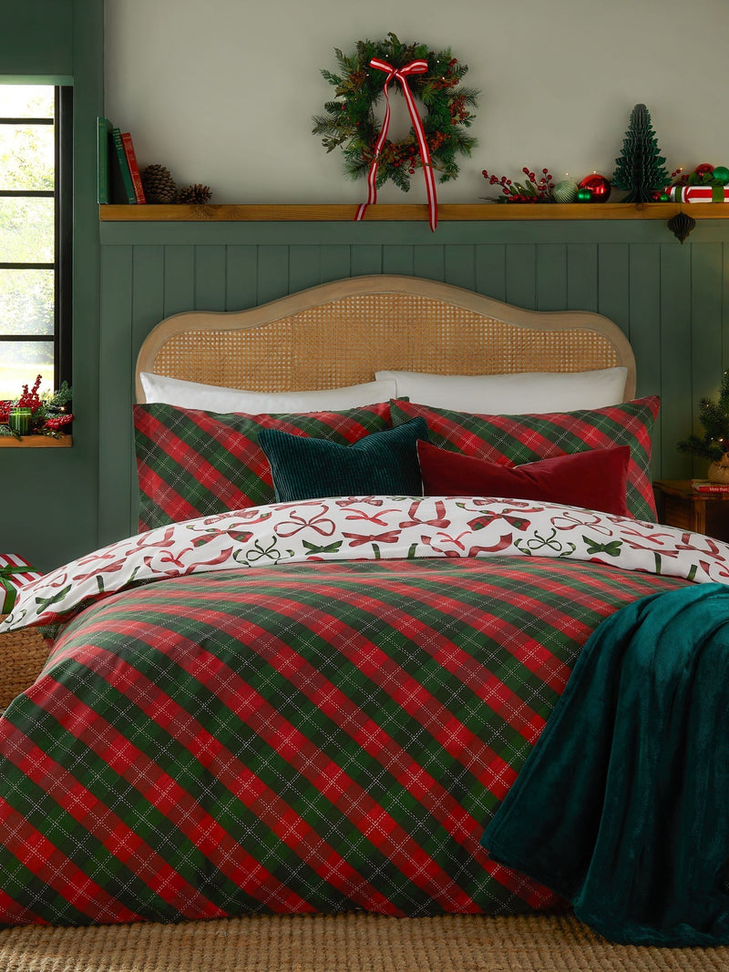 Furn Berry/Pine Nathalie Bows Reversible Duvet Cover and Pillowcase Set