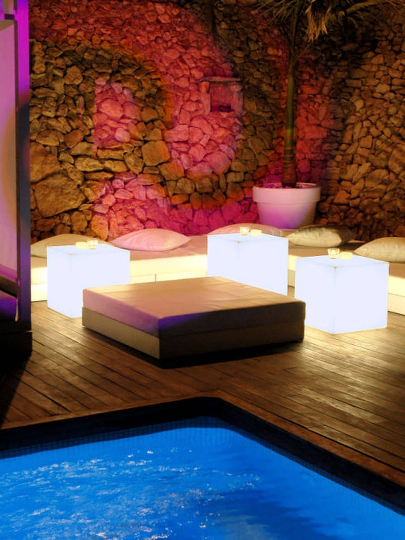 New Garden white Cuby lighted cube 43cm, imported from the UK