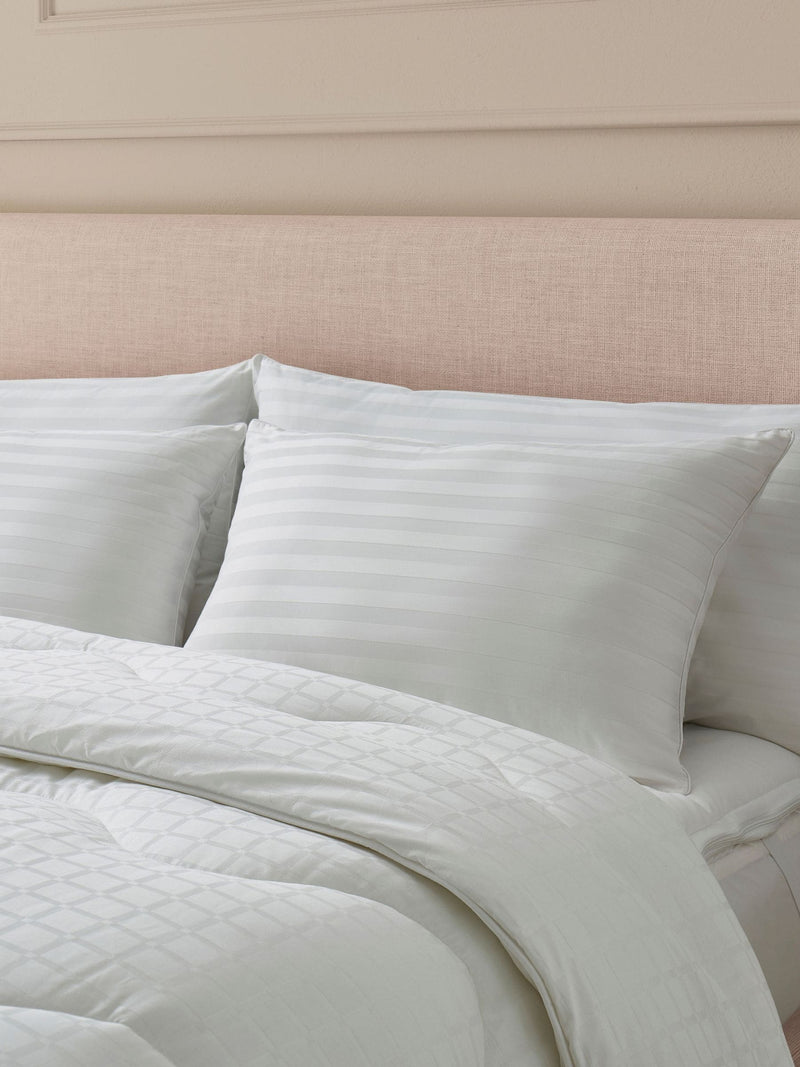 FBC Boutique Silk Pillow 48 x 74 cm - British product