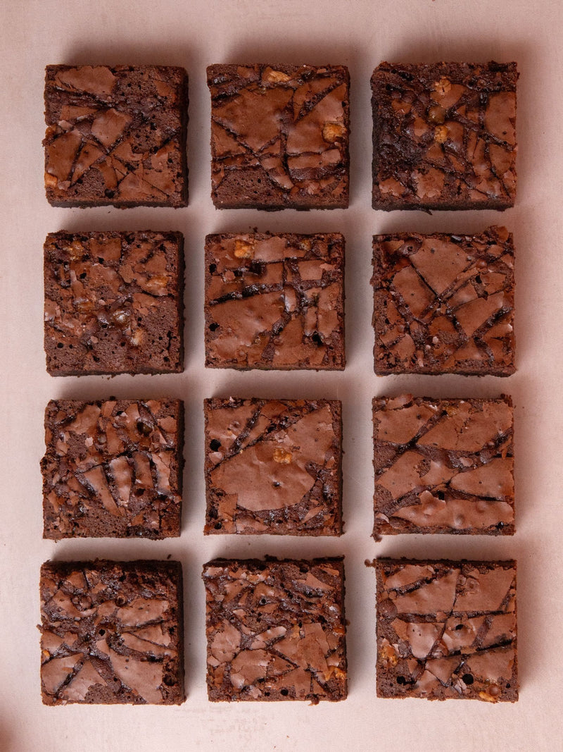 Cutter & Squidge Ultimate Fudge Brownies 12 square box - British product