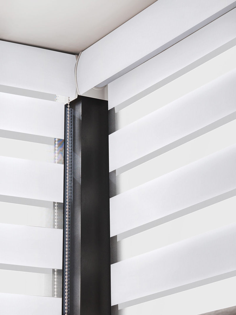 Levina white day and night blind, UK version