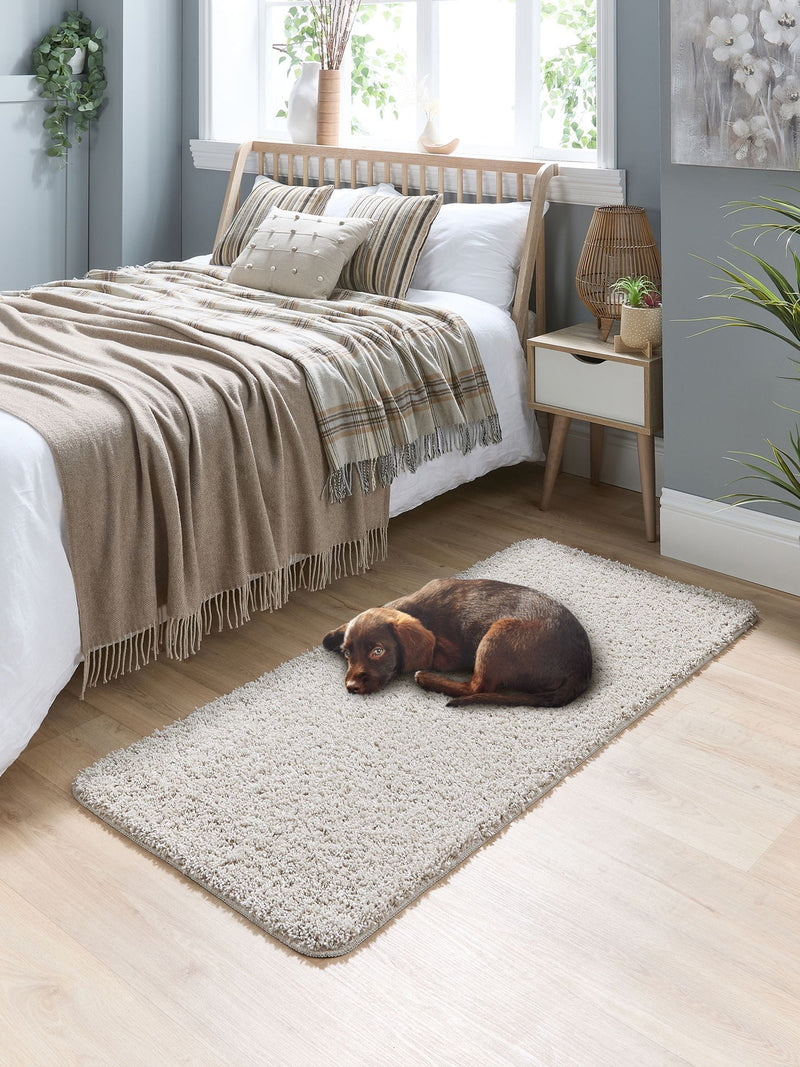 Howler & Scratch beige shaggy pet runner 67x150cm, UK version