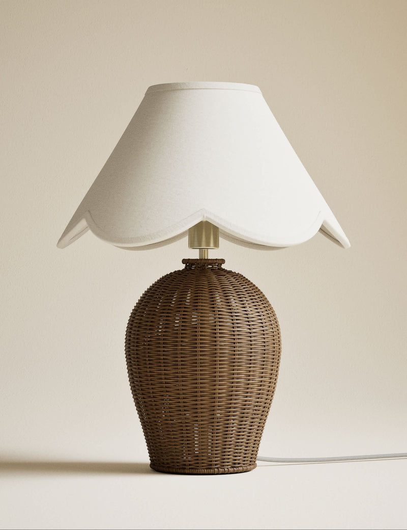 Wicker Scallop Shade Table Lamp - British product