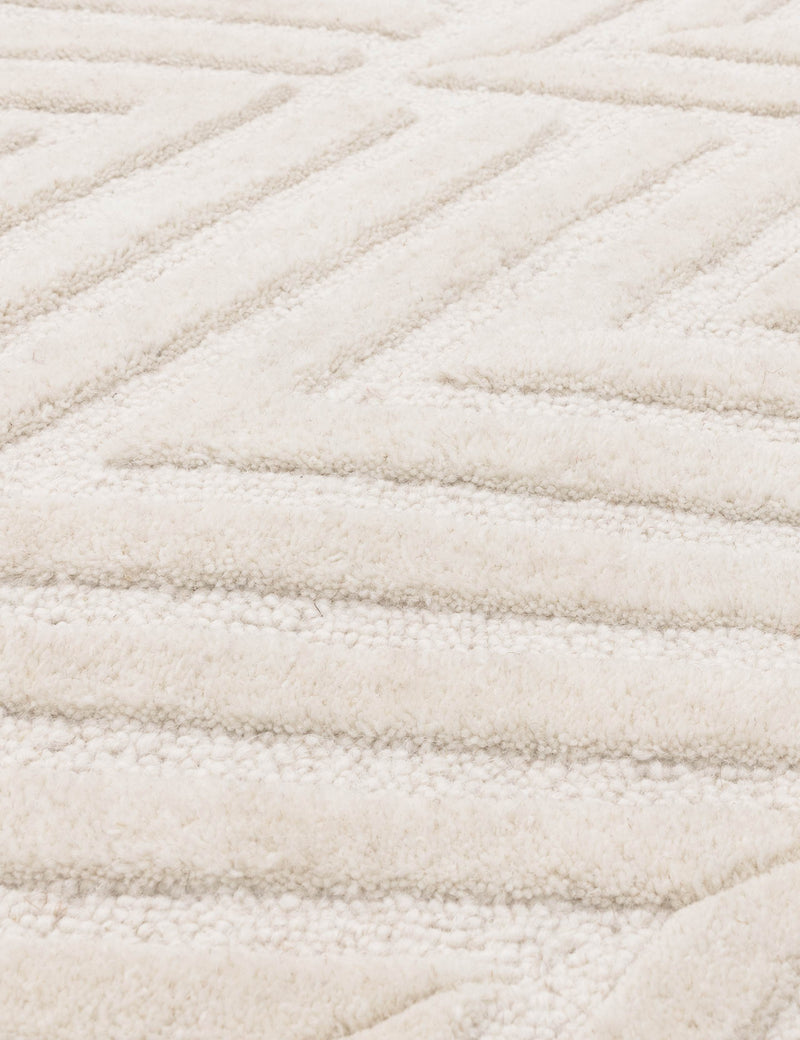 Pure wool Hague rug chevron design 120x170 cm, imported from the UK