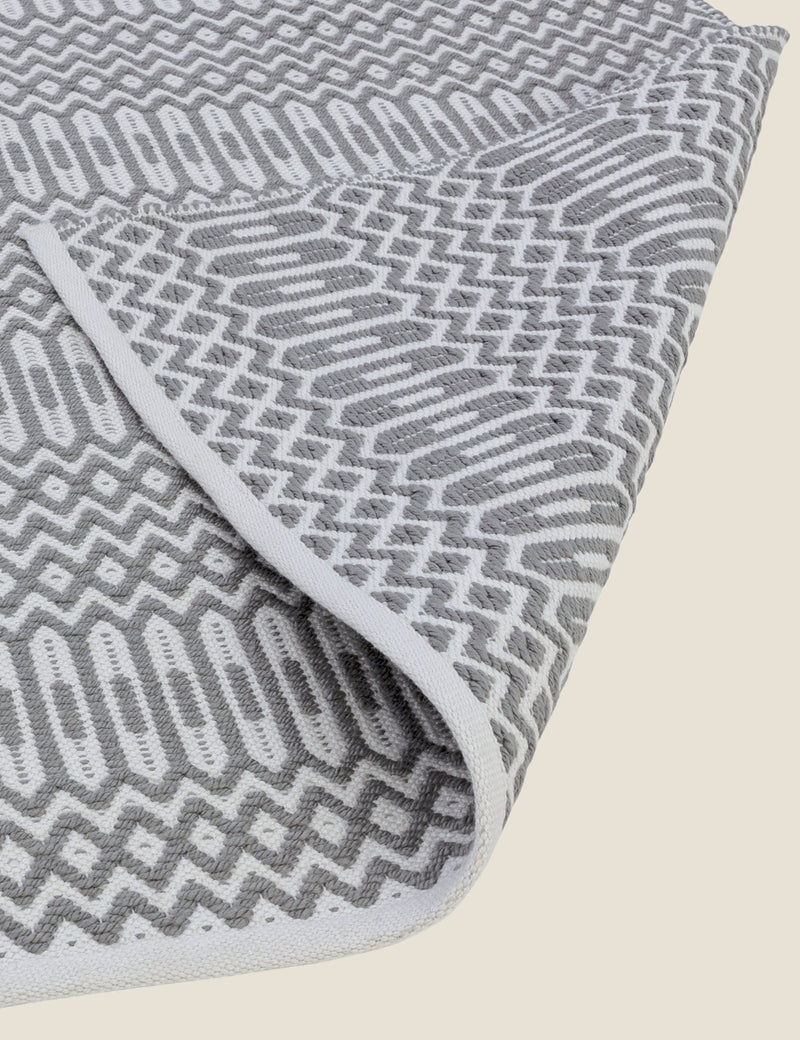 Halsey geometric runner rug 66x240cm, UK version