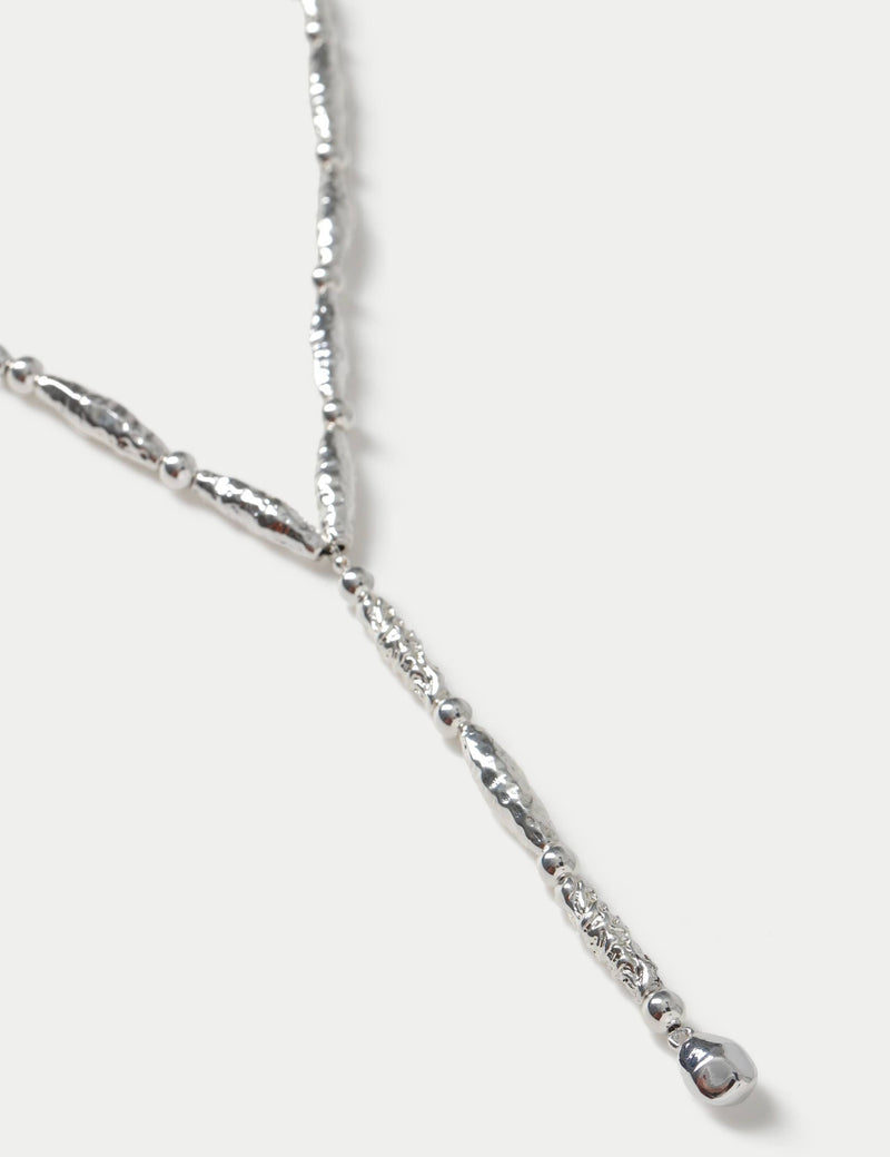 Hammered bead Y-necklace in 90% zinc and 10% brass - British product