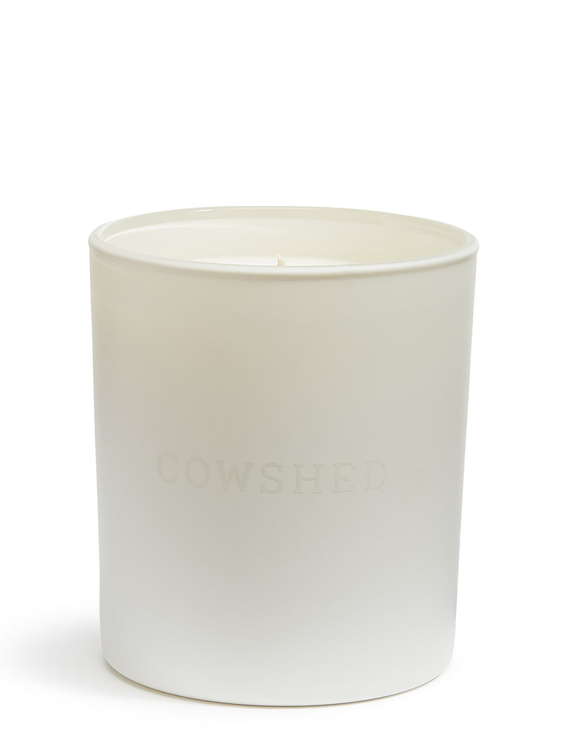 Indulge floral scented soy wax candle 220g, UK version