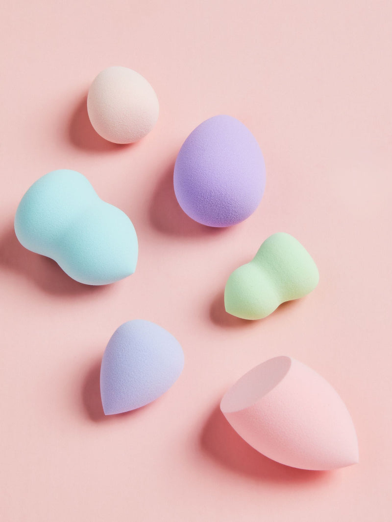 Six pastel makeup sponge blenders for seamless blending (British brand)