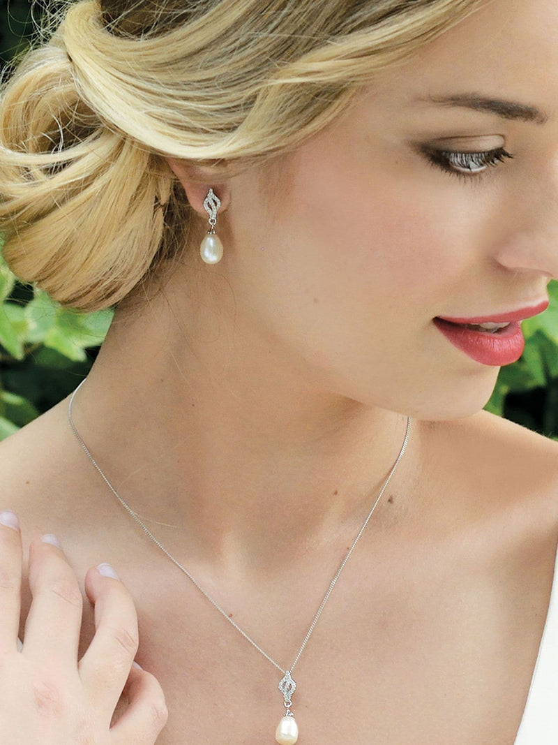 Ivory & Co Lisbon Crystal Pearl Pendant 2.5cm, UK version