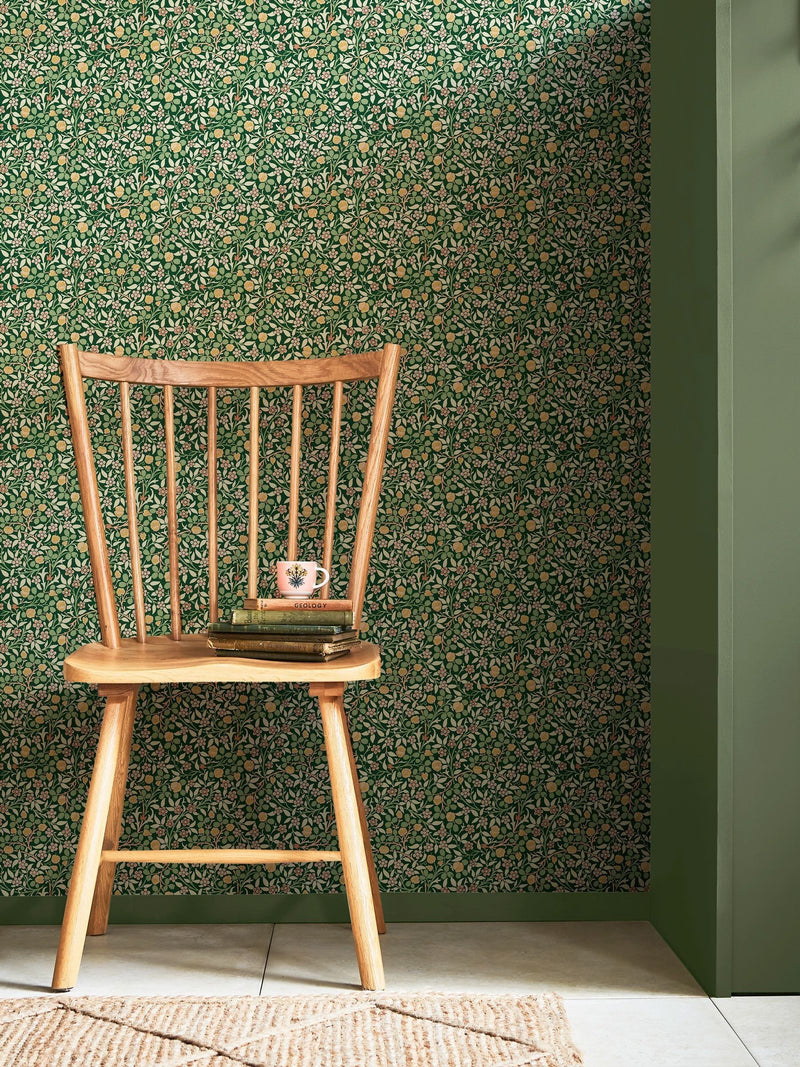 William Morris At Home Forest Clover wallpaper roll 10m, UK version
