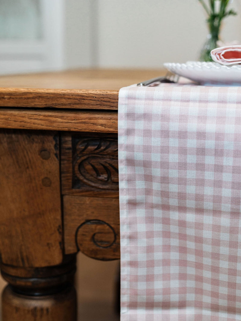 Avalon Home pink gingham table runner, 32x230cm - British product