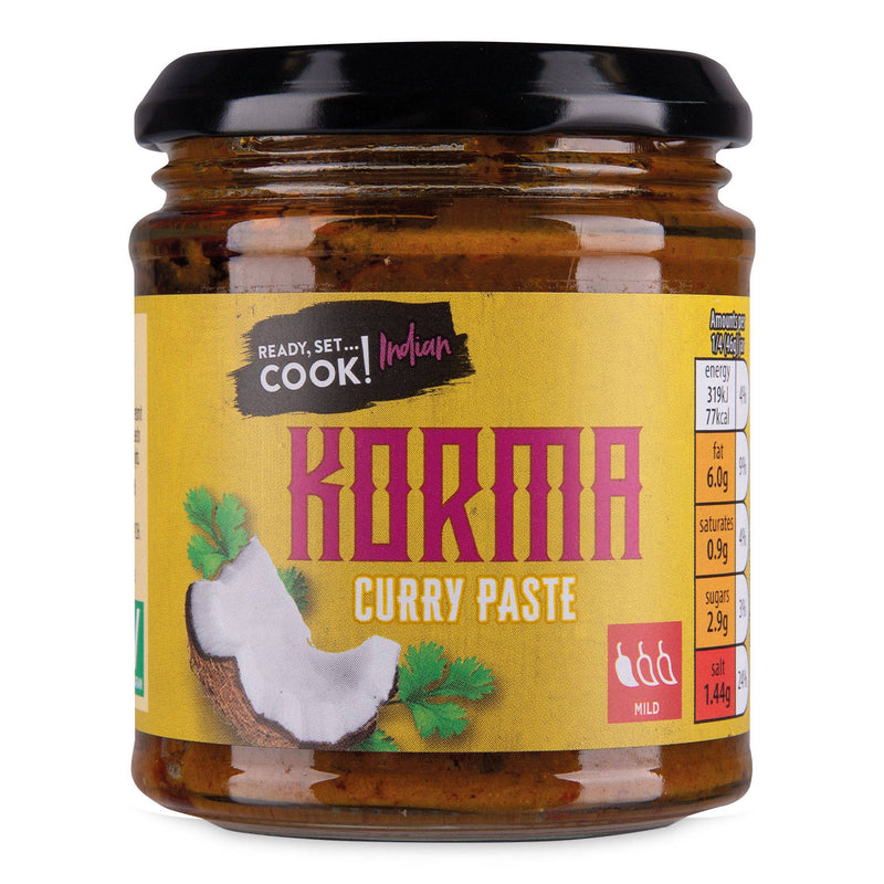 Korma curry paste for making curry at home - British product