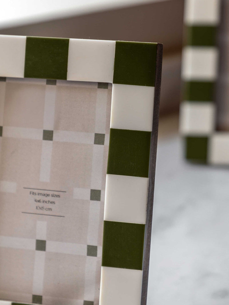 Gallery Home checkered photo frame 19cm x 14cm - British product