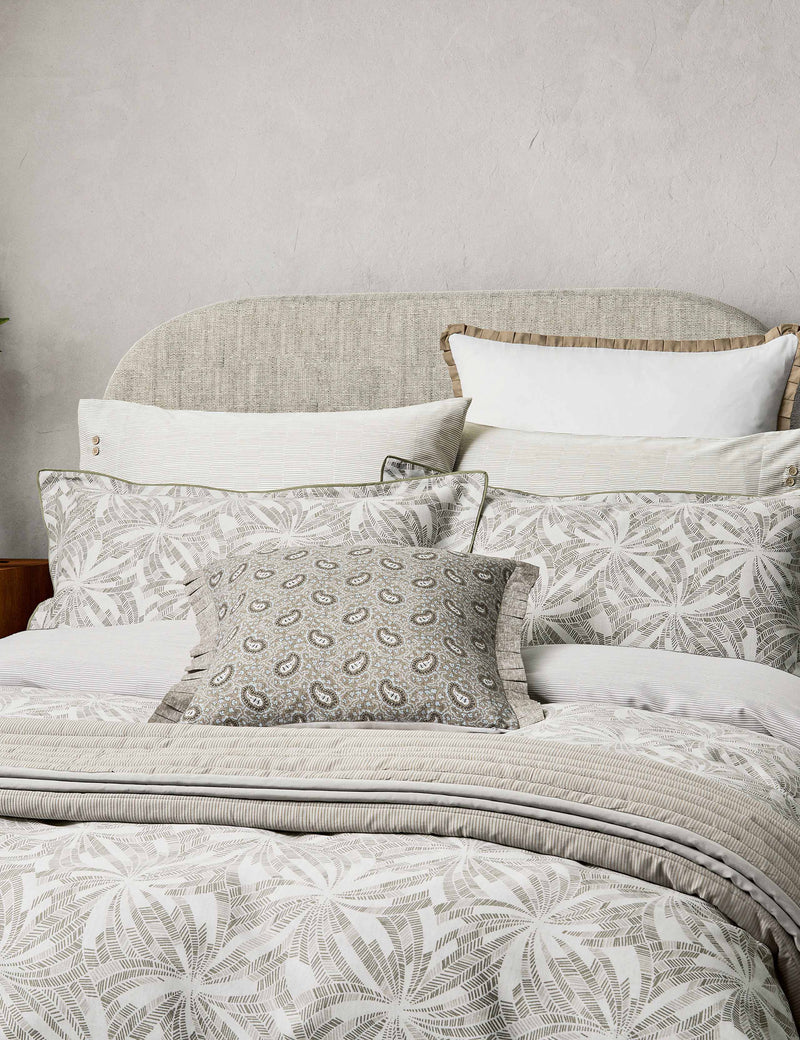 Bedeck of Belfast Cora cushion linen blend 50cm, imported from the UK