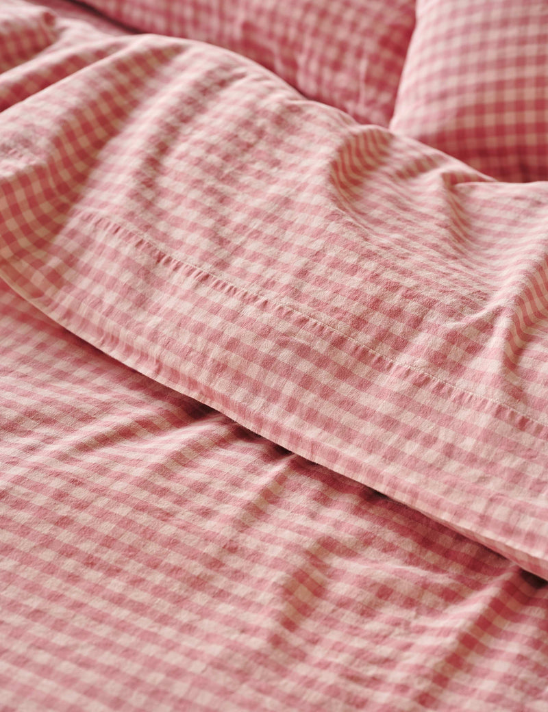 Piglet in Bed linen rich gingham flat sheet, UK version