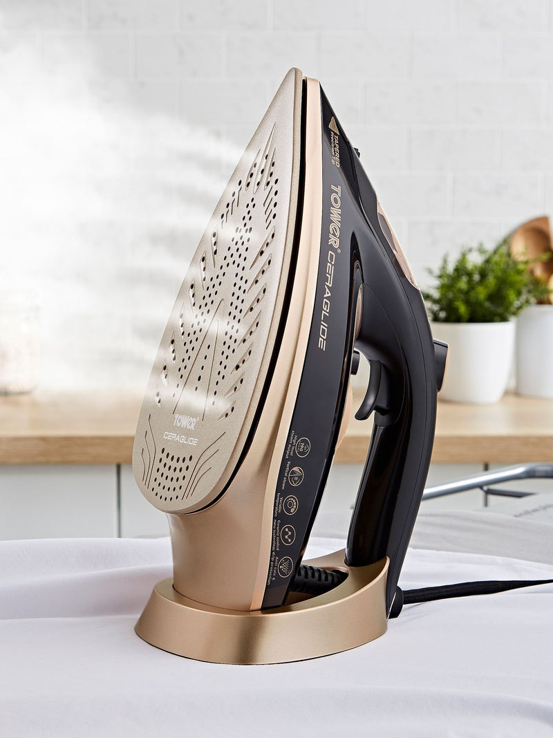 Tower Ceraglide 3100W steam iron - British product