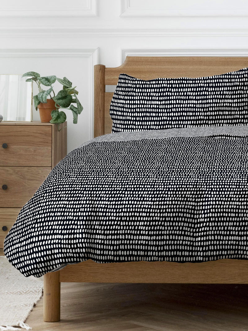 Copenhagen Home Black Arri duvet cover and pillowcase set - British product
