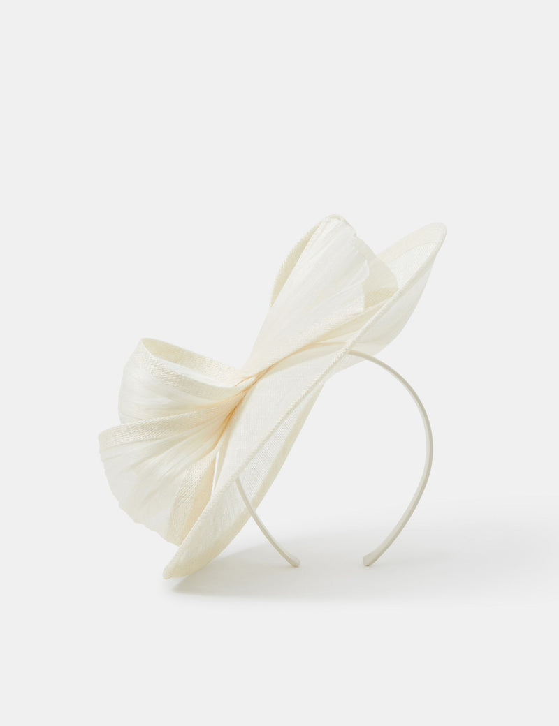 Accessorize bow fascinator with textured teardrop base (British brand)