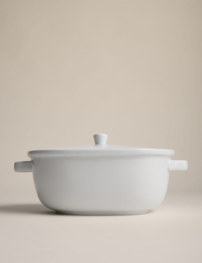 Maxim ceramic casserole dish with lid 33cm (British brand)