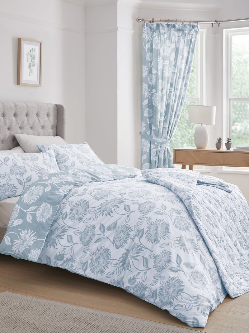 Dreams & Drapes blue chrysanthemum reversible duvet cover set - British product