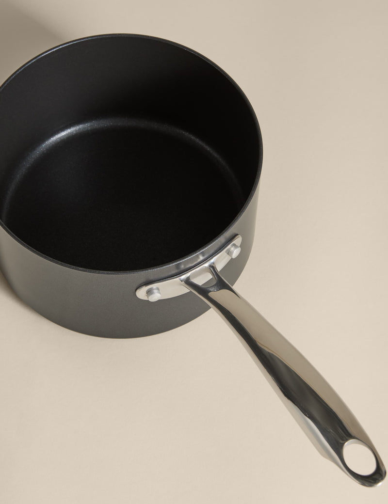 Non-Stick Pro saucepan 18cm - British product