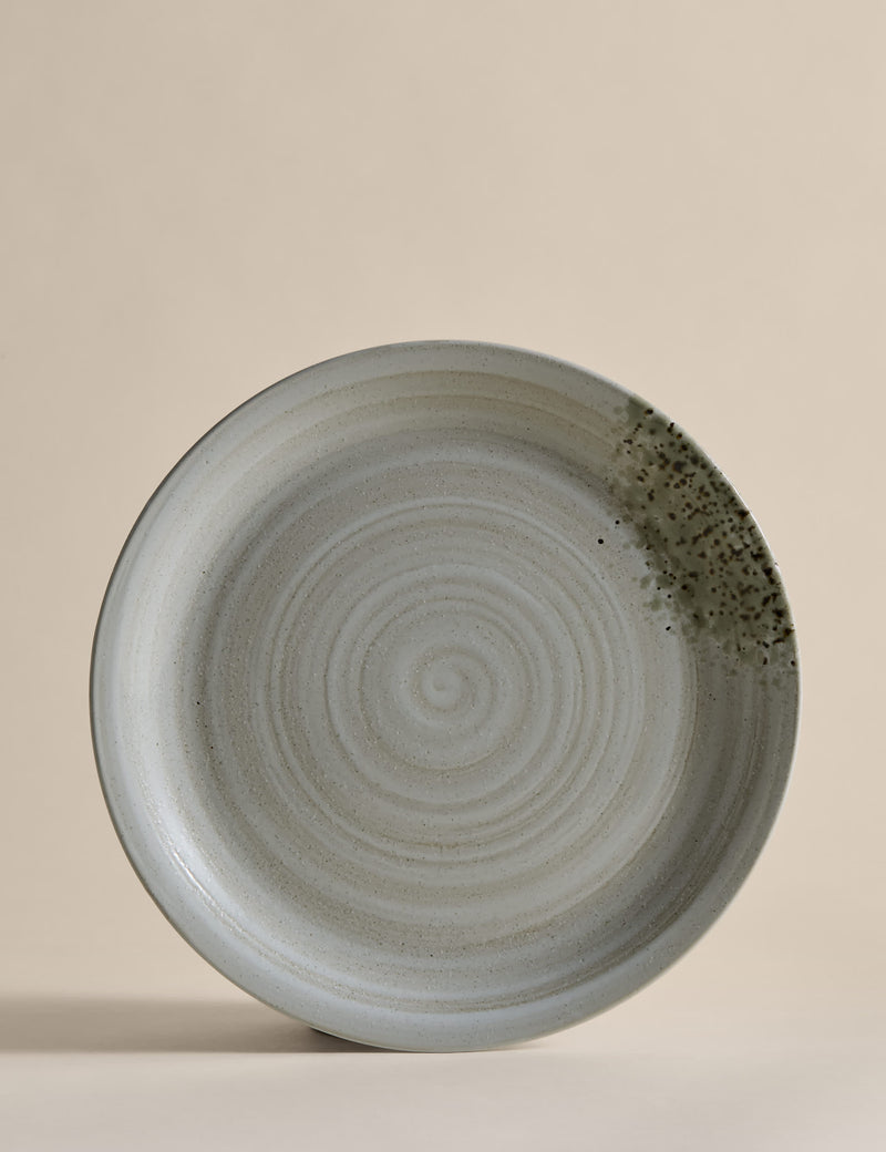 Stoneware dinner plate with spin design 26.8cm (British brand)