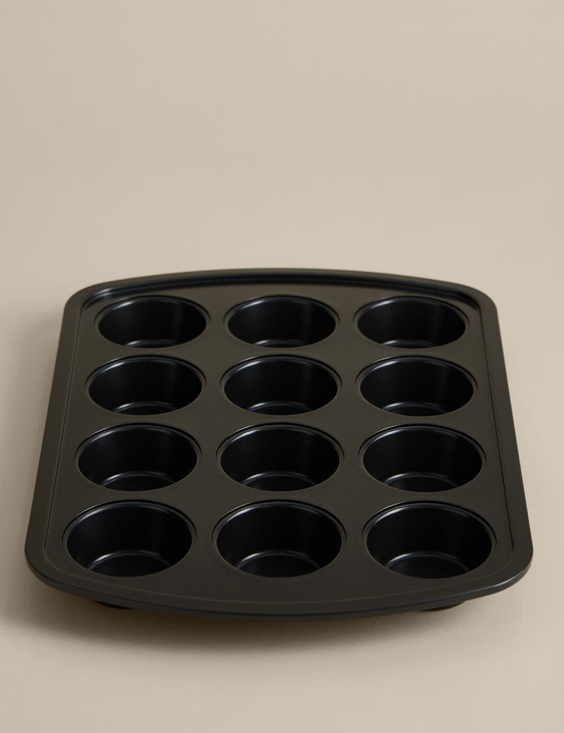 Carbon steel non-stick muffin tray 12 cups, UK version