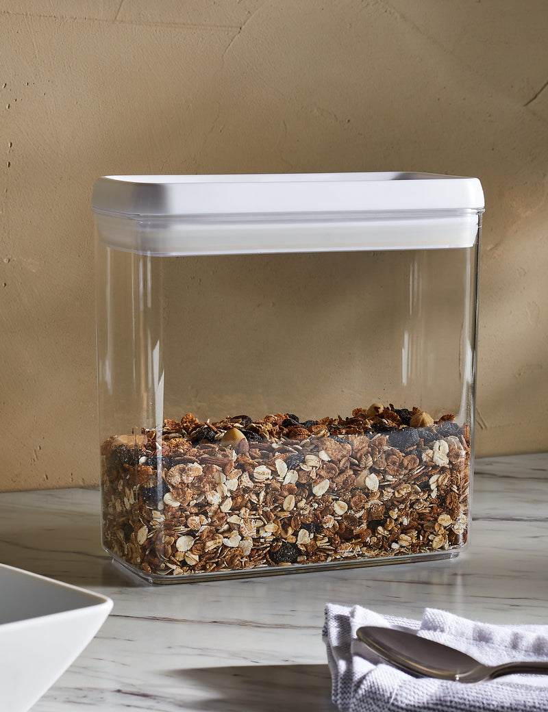 Rectangular flip-tight food storage container 2.7L, UK version