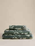 Floral towel in pure cotton 550 GSM British brand