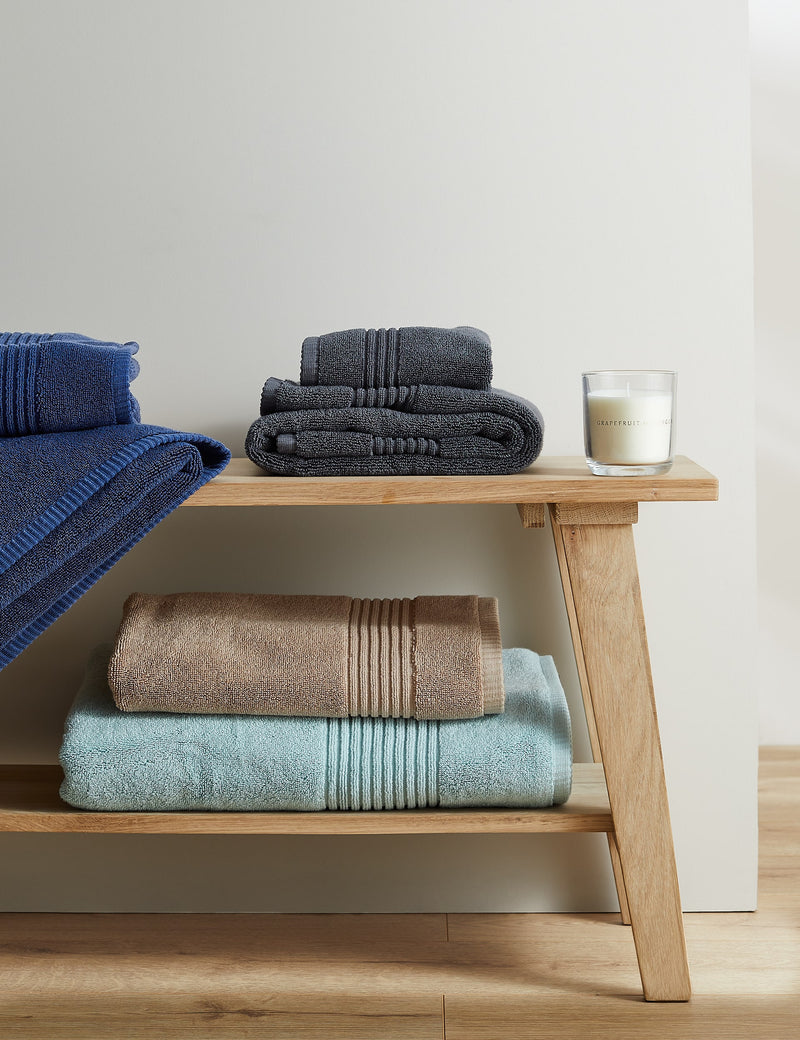 Plush Egyptian cotton bath towel, imported from the UK