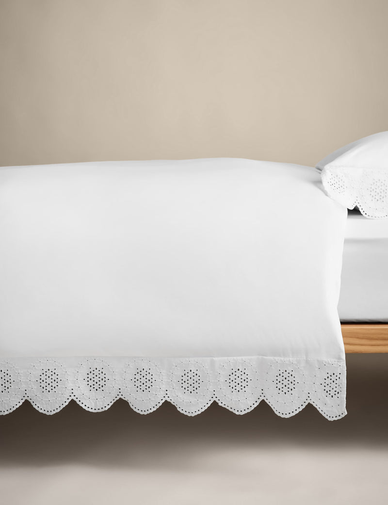 Geometric jacquard bedding set in pure cotton with StayNew technology - British product