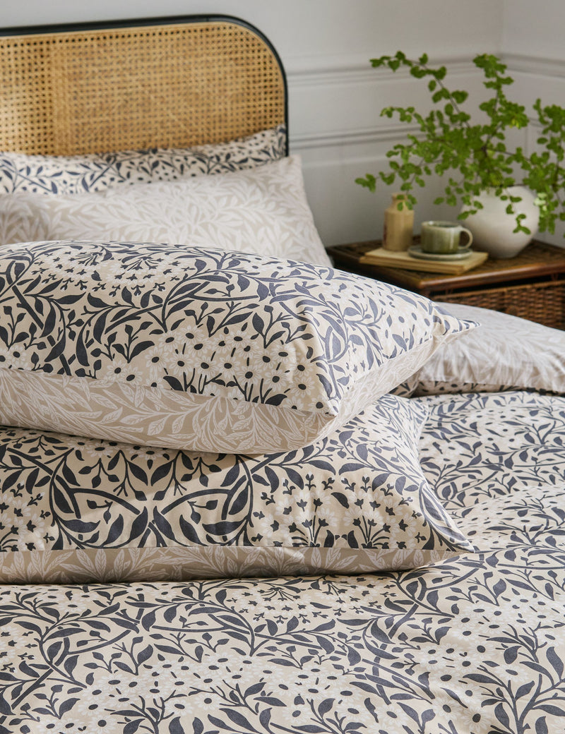 William Morris at Home Michaelmas Daisy bedding set - British product