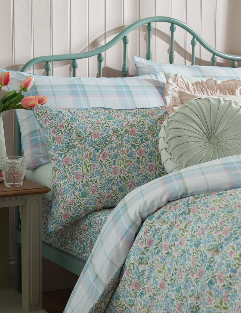 Laura Ashley reversible bedding set, imported from the UK