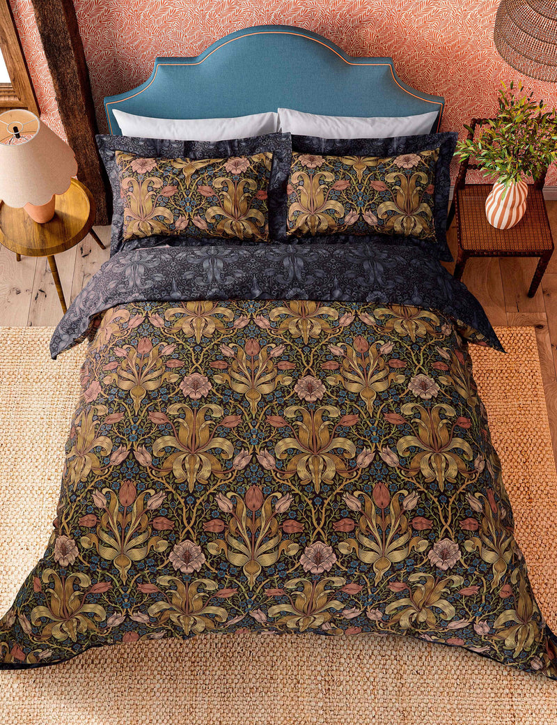 Morris & Co Spring Thicket bedding set in cotton percale (British brand)