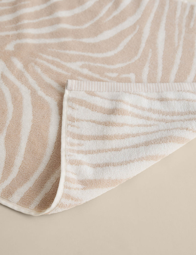 Zebra patterned cotton towel 550gsm, UK version