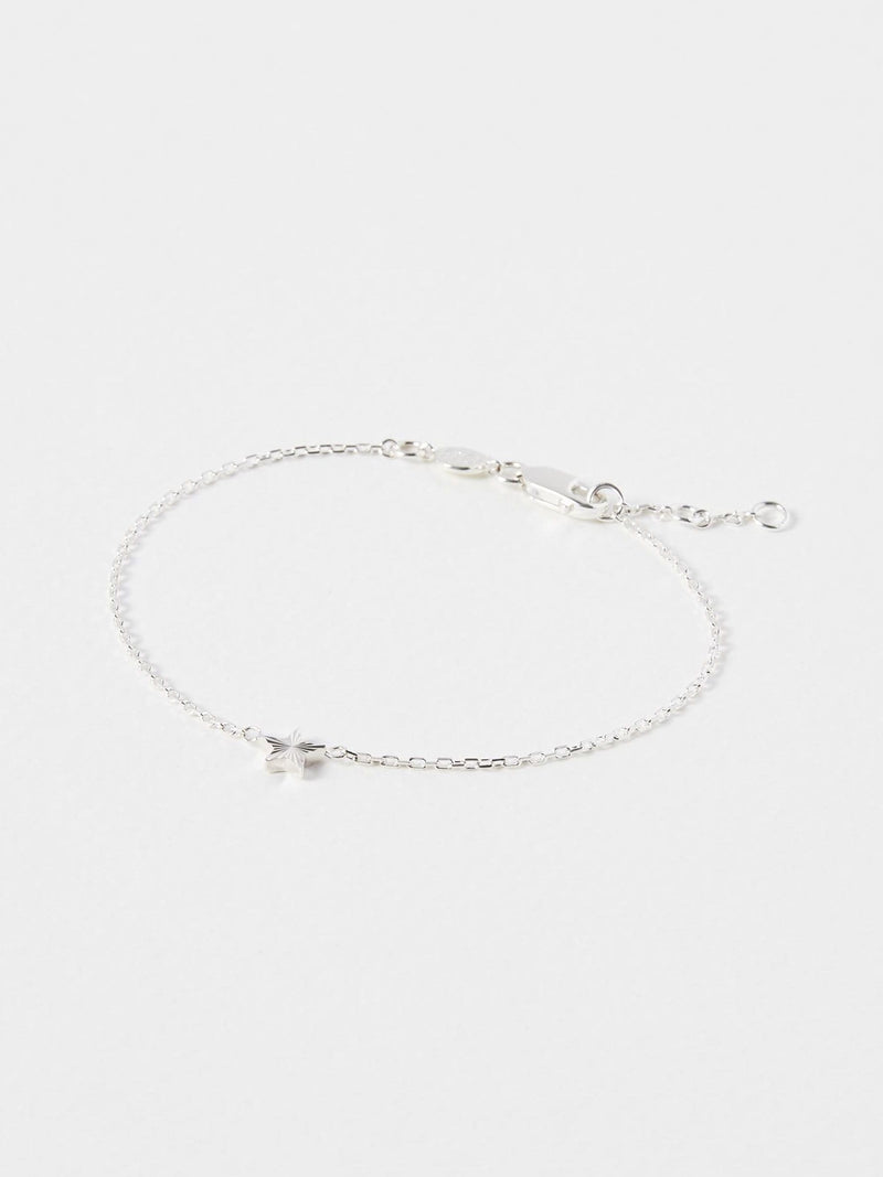 Silberplattiertes Graviertes Stern-Anhänger-Armband