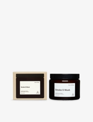 Earl of East candle Smoke & Musk 500ml, imported from the UK