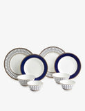 Wedgwood Renaissance Gold eight-piece dinner set - British product