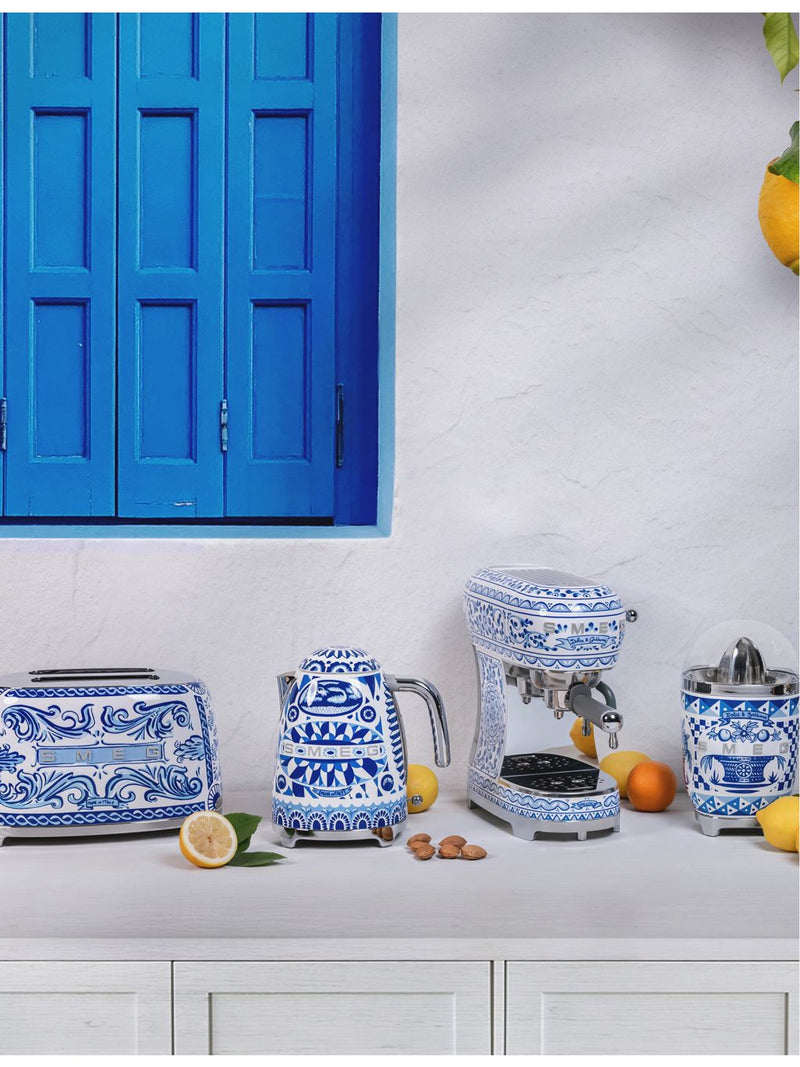 Smeg x Dolce & Gabbana Blu Mediterraneo kettle 1.7L (British brand)