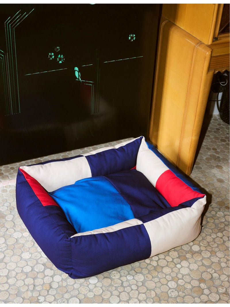 HAY colour-block medium dog bed, UK version