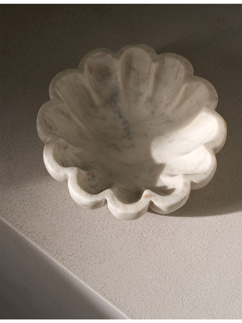 The White Company scalloped marble bowl 15cm, UK version