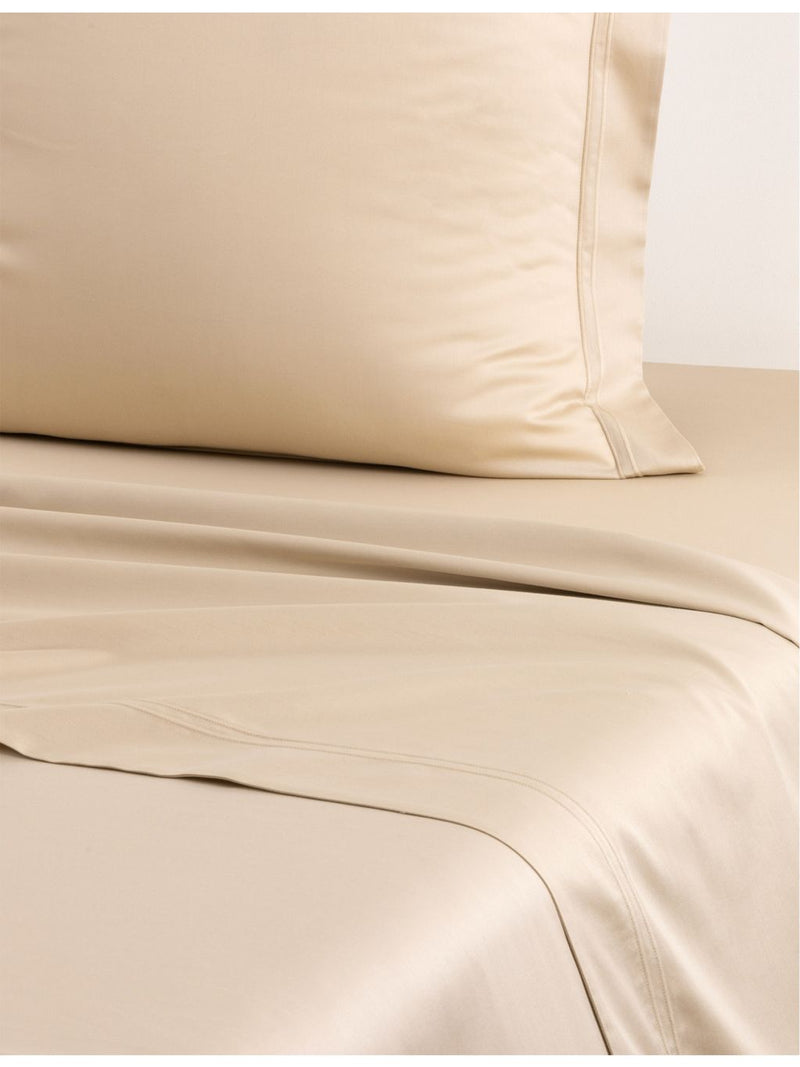 Yves Delorme Triomphe cotton flat sheet, imported from the UK
