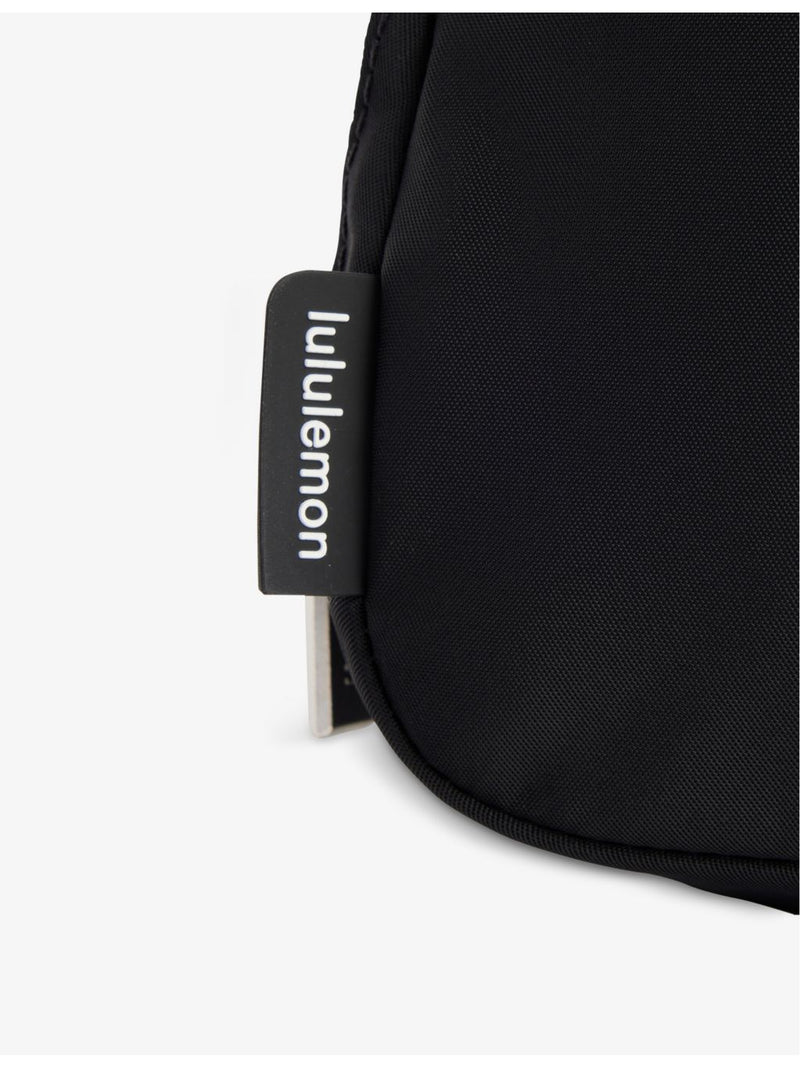 lululemon Everywhere woven belt bag with adjustable strap - British product