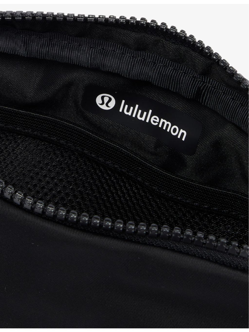 lululemon Everywhere woven belt bag with adjustable strap - British product