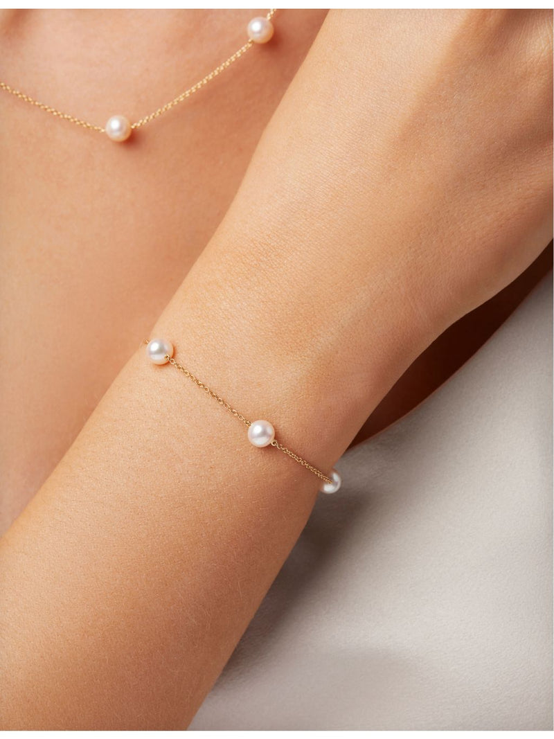 Yoko London 18ct gold and freshwater pearl bracelet, imported from the UK