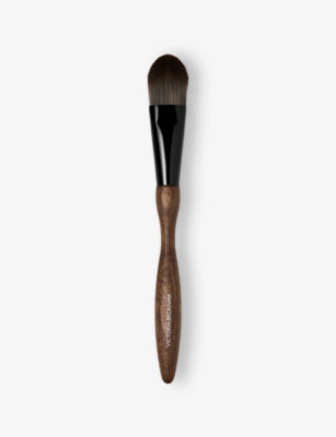Victoria Beckham Beauty Flat Complexion brush set (British brand)