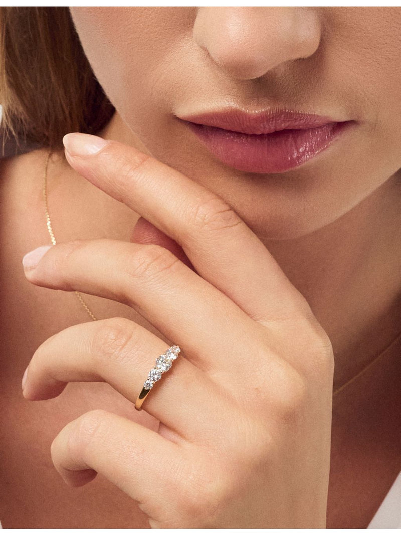 Sif Jakobs 14ct yellow gold and 0.67ct lab-grown diamond ring, UK version