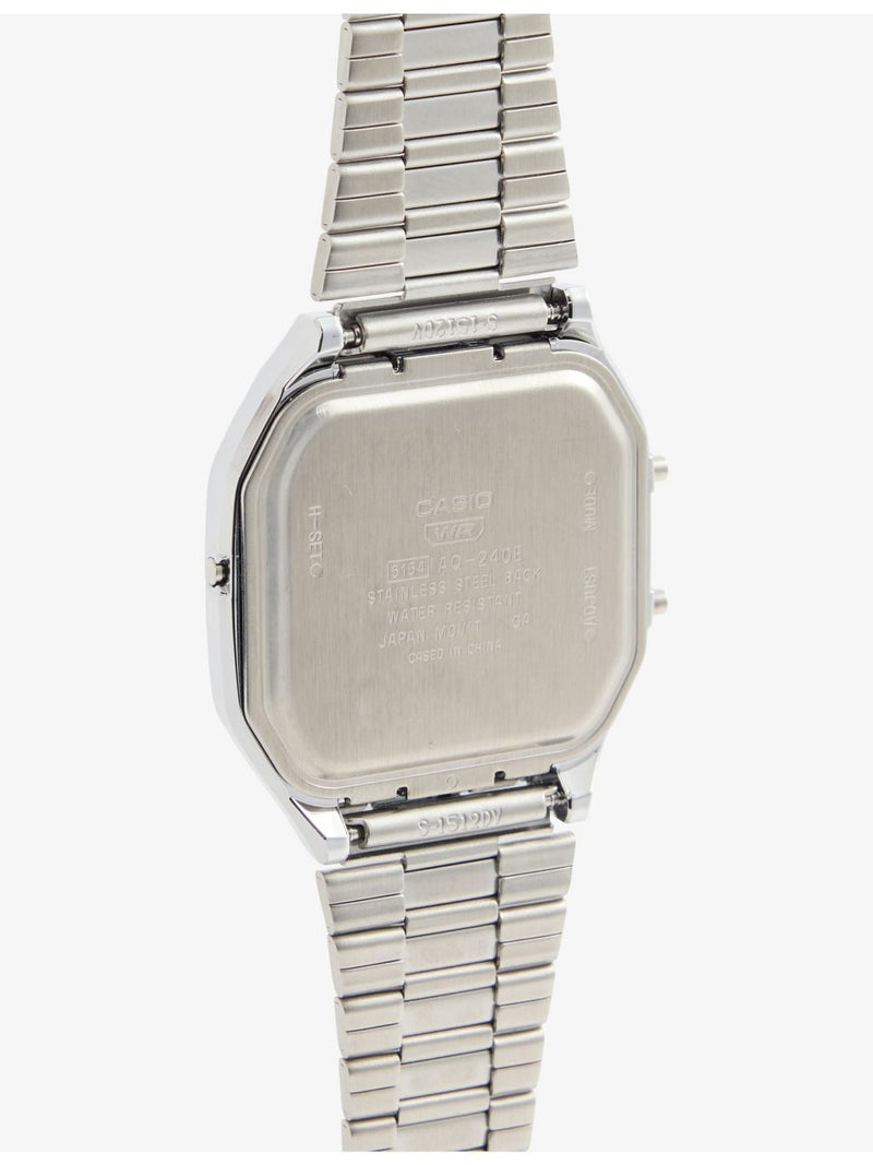 Casio vintage stainless steel quartz watch with silver dial (British brand)