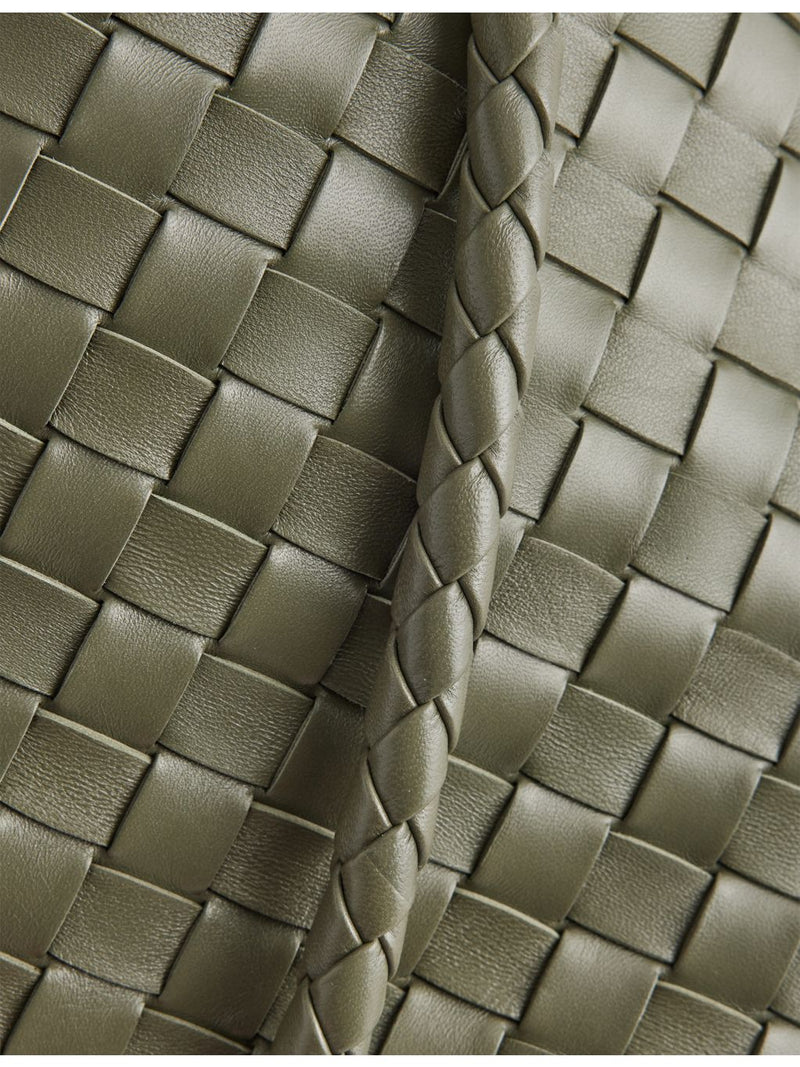 Bottega Veneta Andiamo small leather bucket bag, imported from the UK
