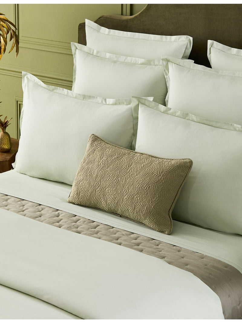 Yves Delorme Batiste Amande cotton fitted sheet - British product